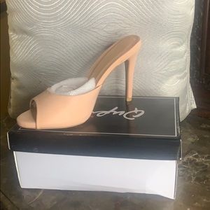 Nude Mules
